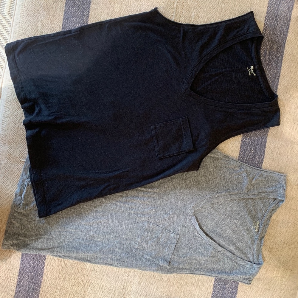 2 Madewell feather light Tanks